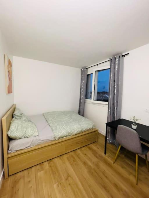 Magnifique Appartement De 4 Chambres 8 Personnes Max A 20 Minutes De Paris Antony Esterno foto