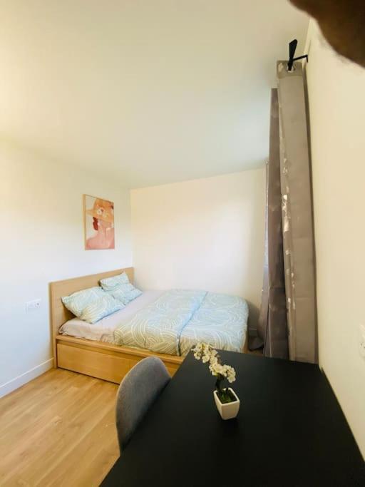 Magnifique Appartement De 4 Chambres 8 Personnes Max A 20 Minutes De Paris Antony Esterno foto